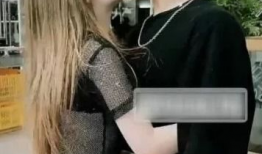 妈妈直播女儿性爱,道德沦丧的悲剧